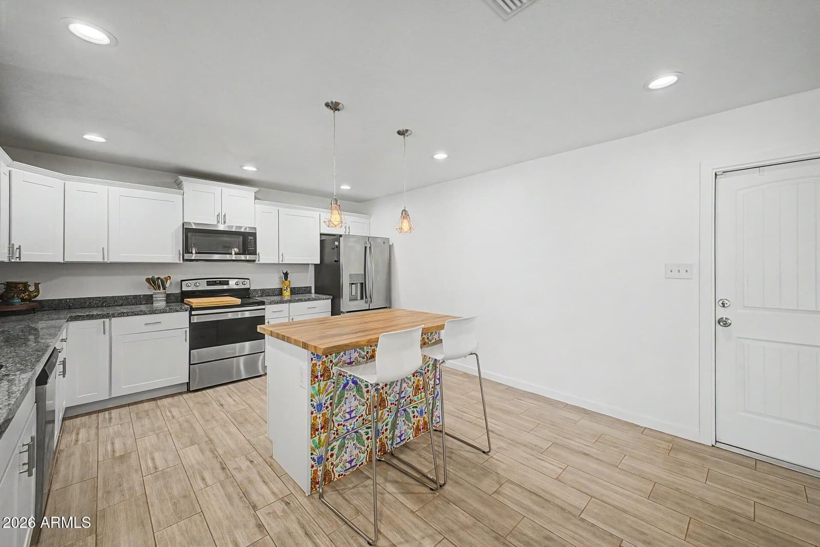 5211 S 43RD Place, Phoenix, AZ 85040 — photo 13 of 25