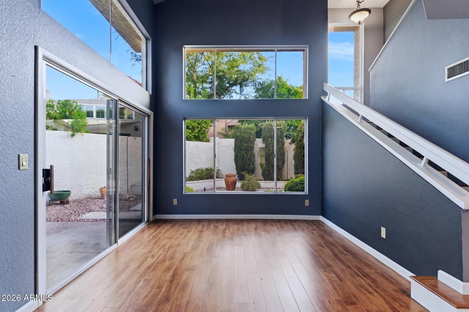 4021 E LAUREL Lane NE, Phoenix, AZ 85028 — photo 10 of 42