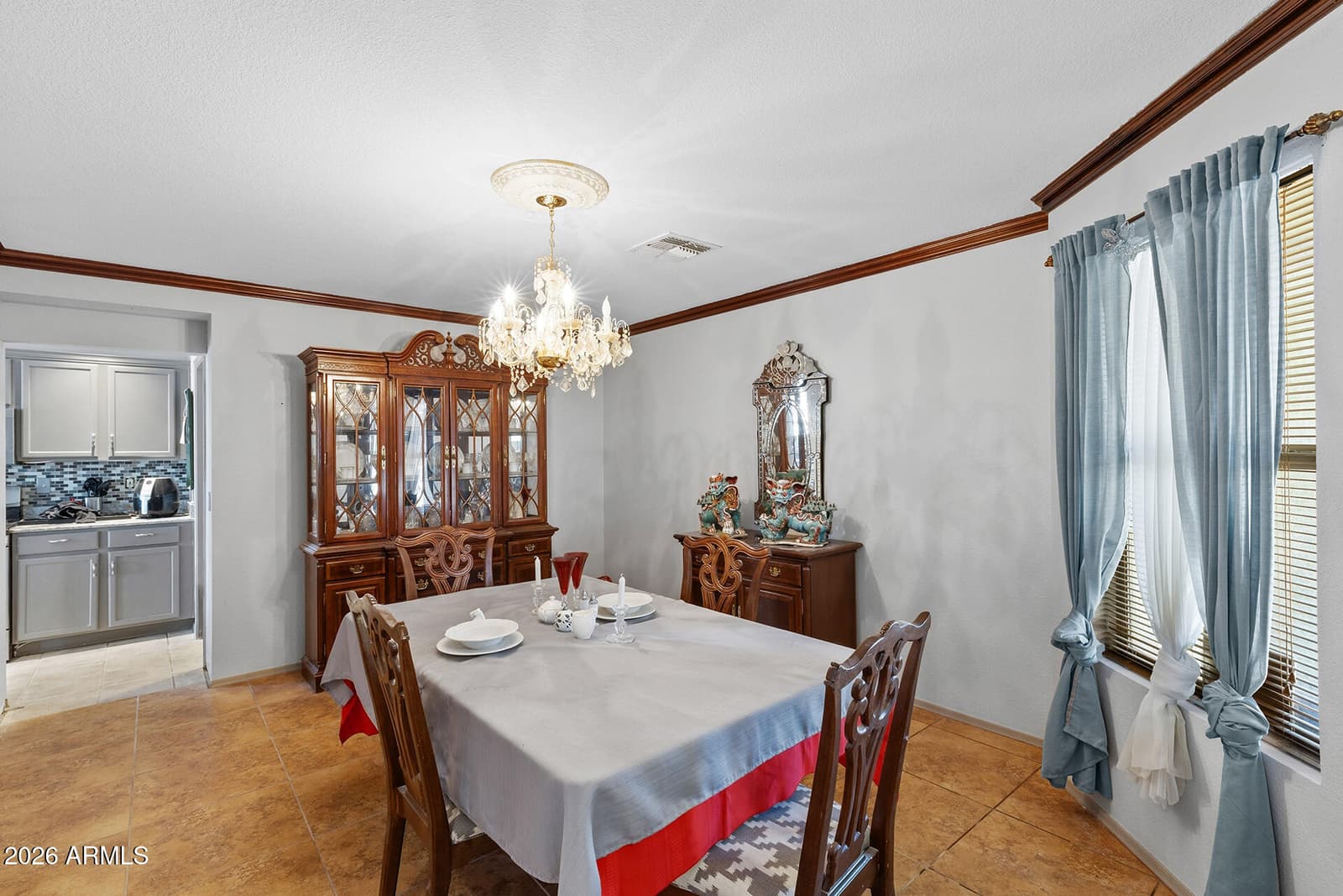 3207 W MOLLY Lane, Phoenix, AZ 85083 — photo 8 of 37