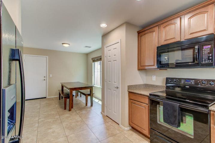 2551 E Boston Street, Gilbert, AZ 85295 — photo 11 of 65