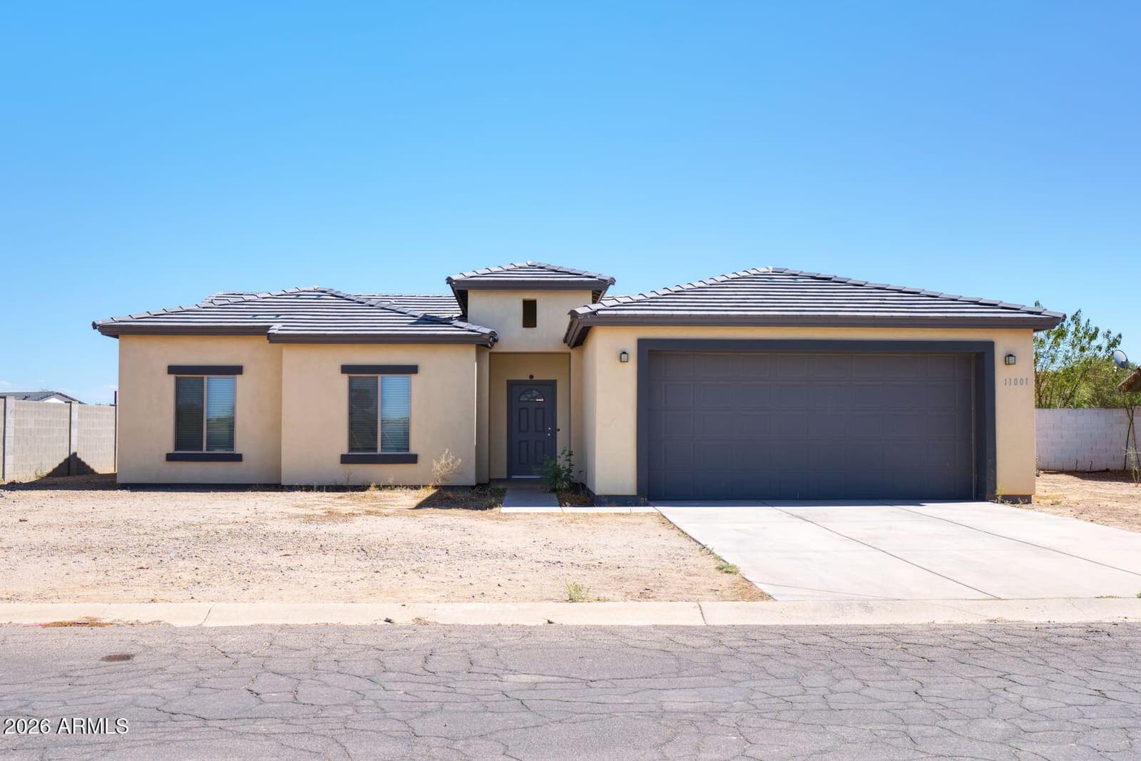 11001 W Benito Drive, Arizona City, AZ 85123 — photo 1 of 33