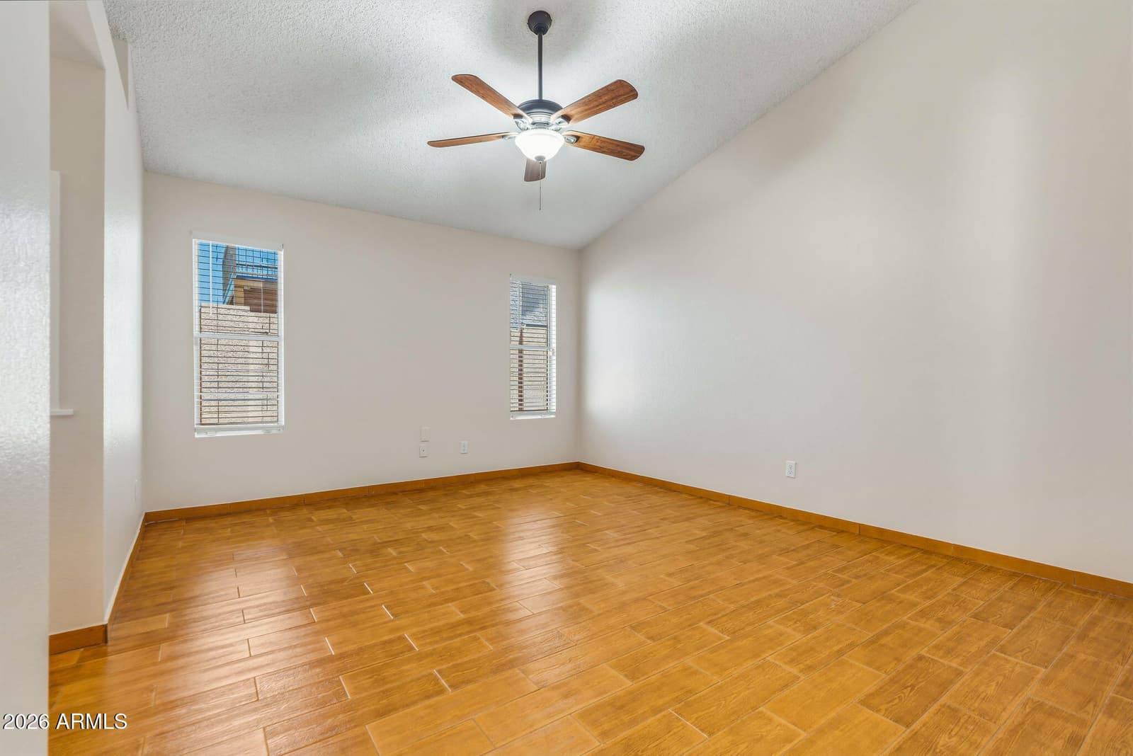 8058 W LAUREL Lane, Peoria, AZ 85345 — photo 14 of 26