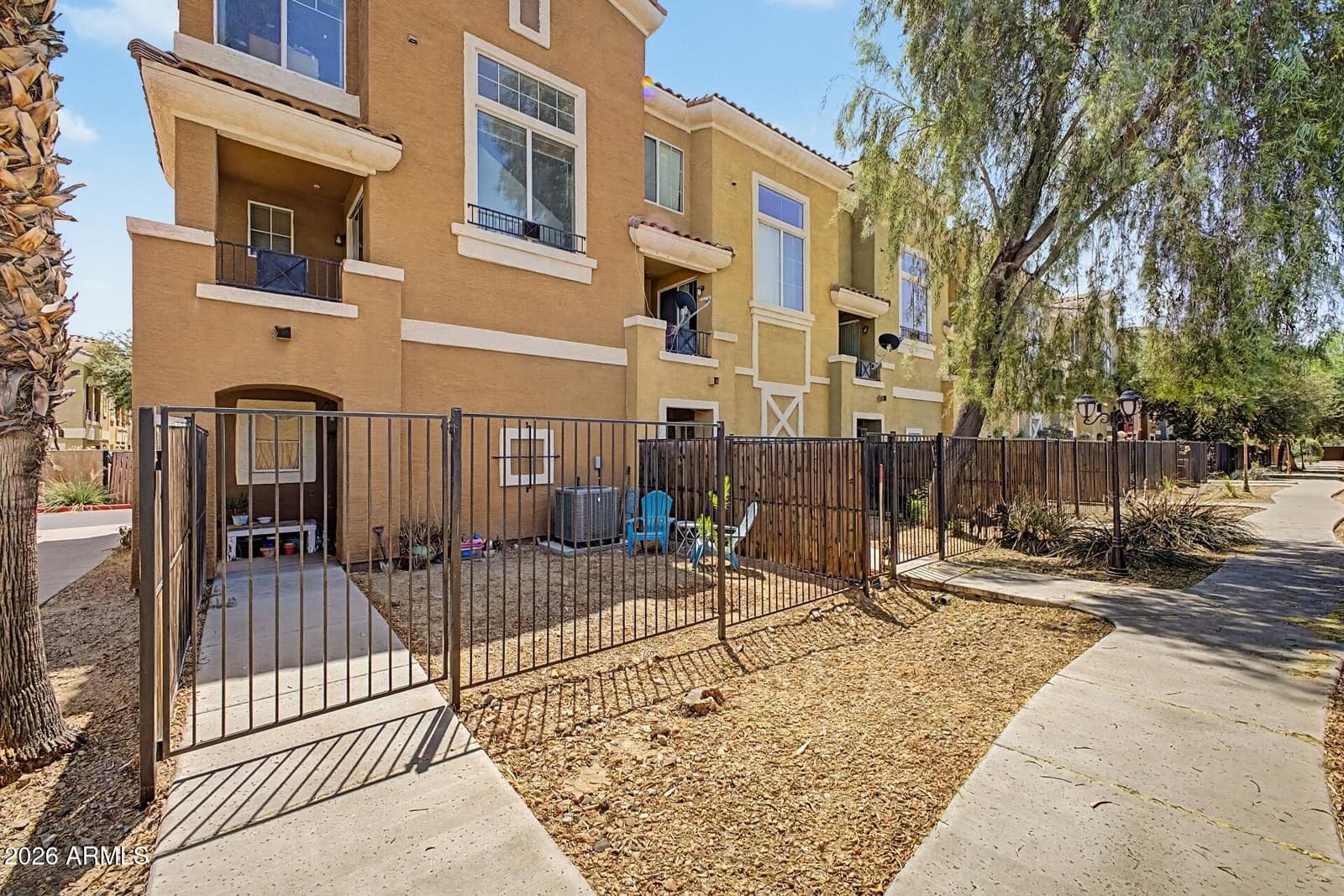 2450 W GLENROSA Avenue 41, Phoenix, AZ 85015 — photo 2 of 27