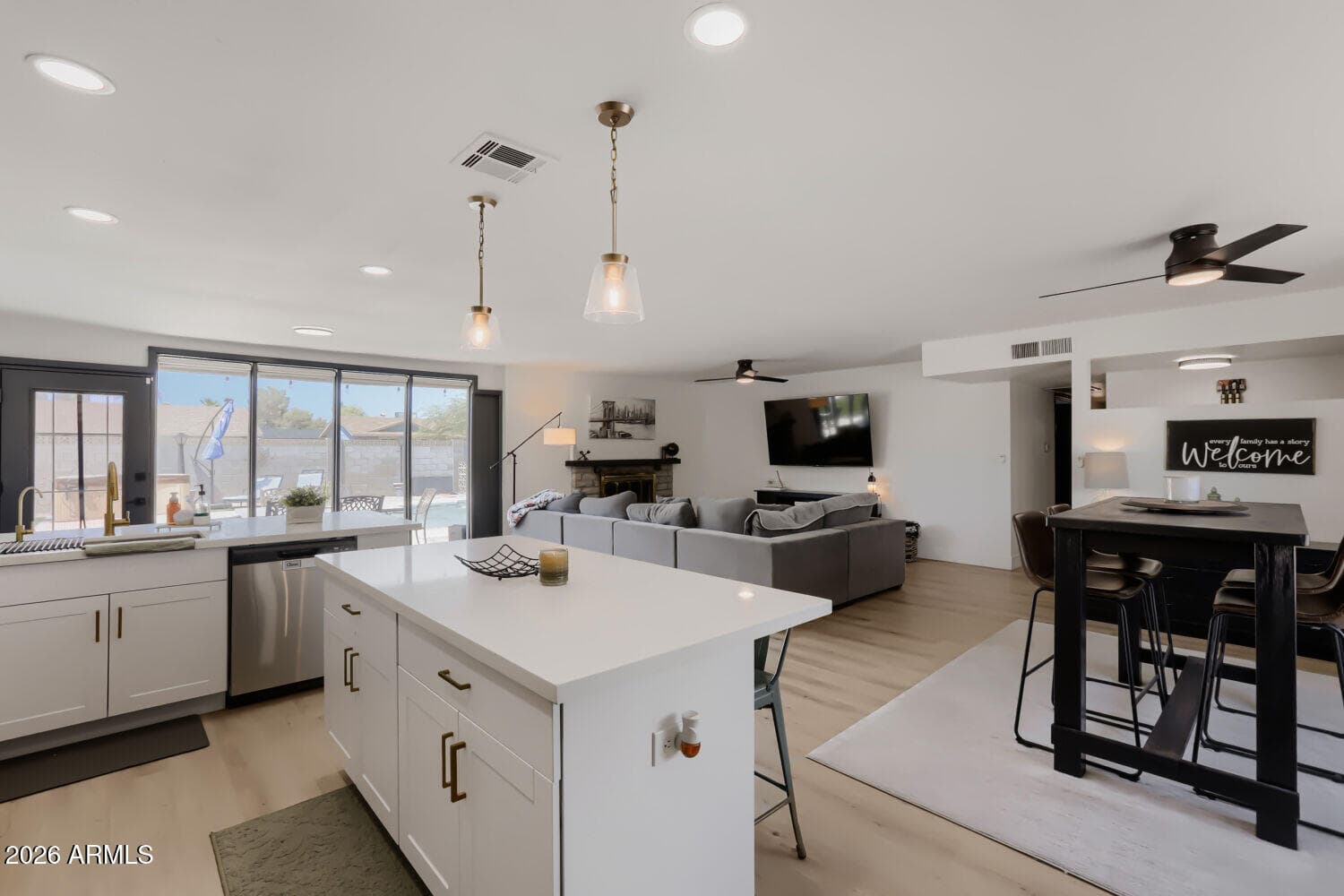 1616 W SACK Drive, Phoenix, AZ 85027 — photo 4 of 21