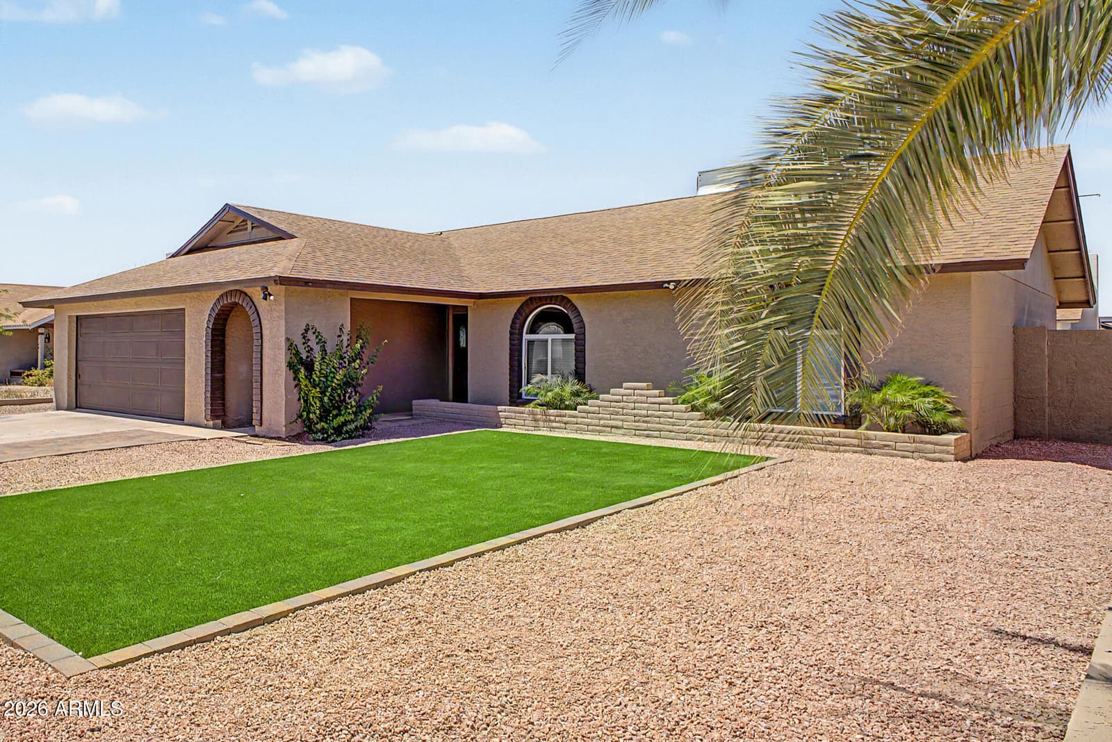 528 W MOHAWK Lane, Phoenix, AZ 85027 — photo 6 of 37