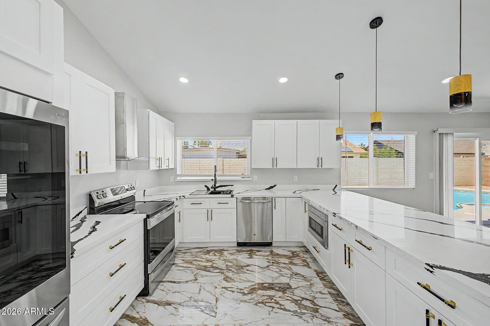 528 W MOHAWK Lane, Phoenix, AZ 85027 — photo 17 of 37