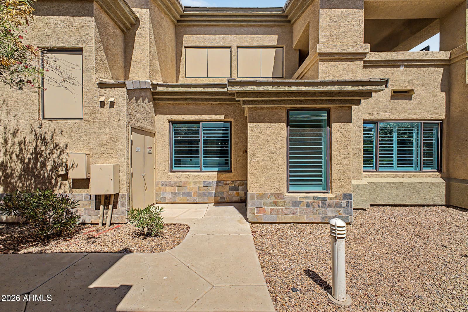 705 W QUEEN CREEK Road 1061, Chandler, AZ 85248 — photo 41 of 56