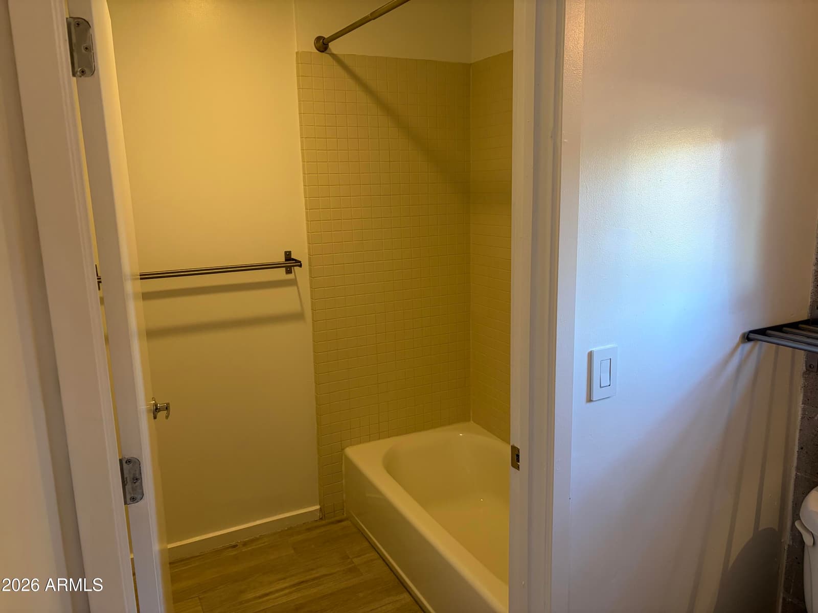 1111 W UNIVERSITY Drive 1016, Tempe, AZ 85281 — photo 7 of 35