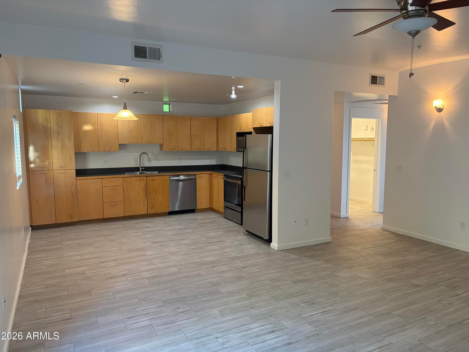 1111 W UNIVERSITY Drive 1016, Tempe, AZ 85281 — photo 12 of 35