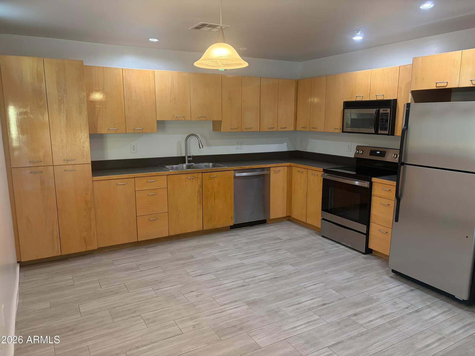 1111 W UNIVERSITY Drive 1016, Tempe, AZ 85281 — photo 13 of 35