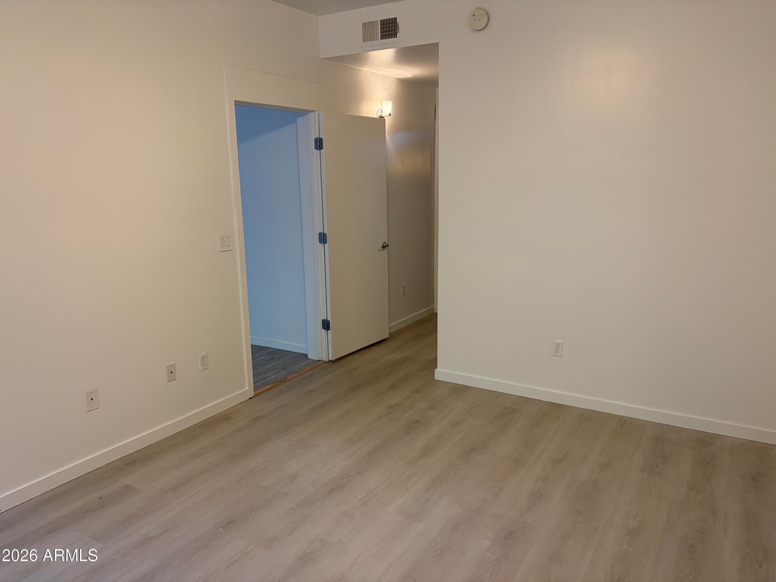1111 W UNIVERSITY Drive 1016, Tempe, AZ 85281 — photo 17 of 35