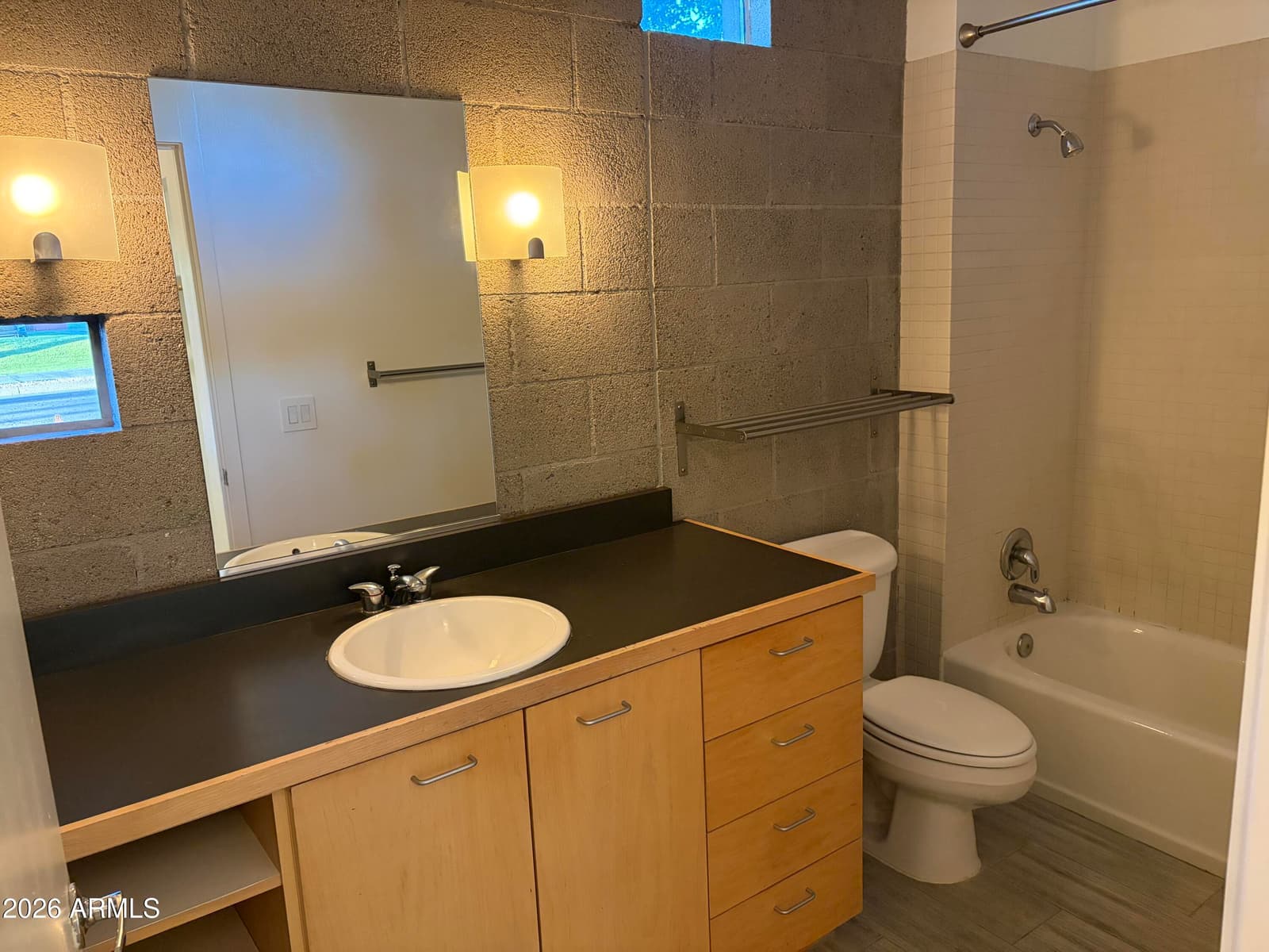 1111 W UNIVERSITY Drive 1016, Tempe, AZ 85281 — photo 19 of 35