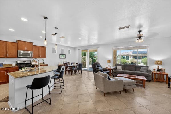 7152 W MERRIWEATHER Way, Florence, AZ 85132