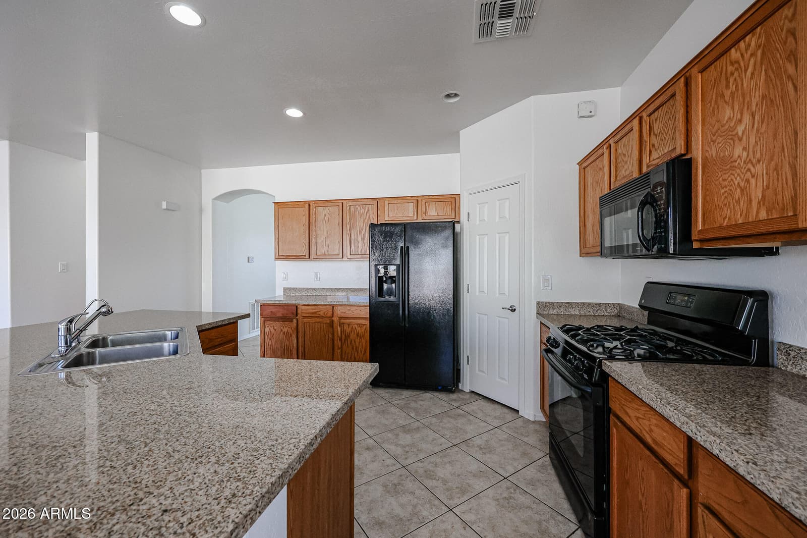 43856 W KNAUSS Drive, Maricopa, AZ 85138 — photo 7 of 27