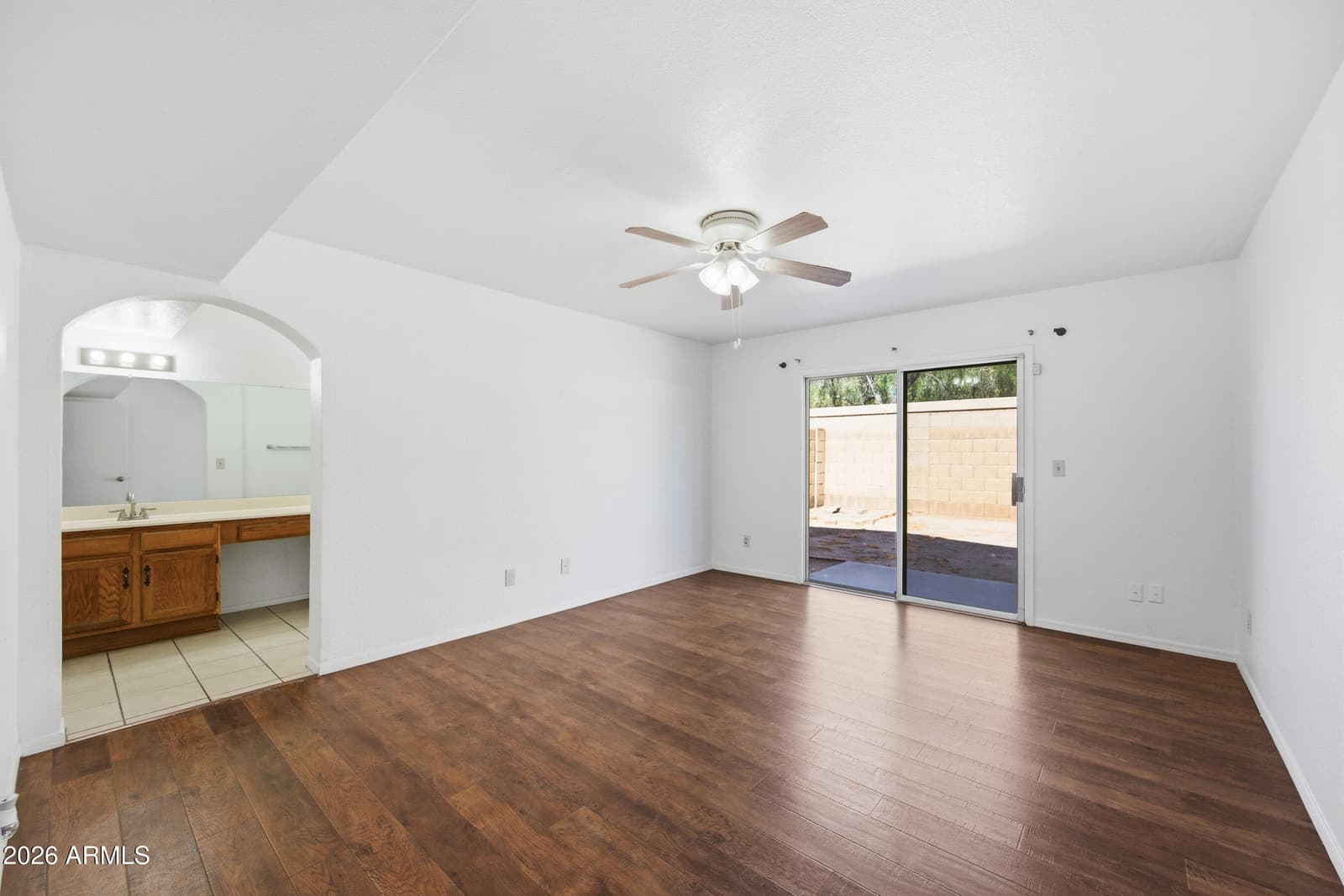 11907 N 76TH Drive, Peoria, AZ 85345 — photo 11 of 31