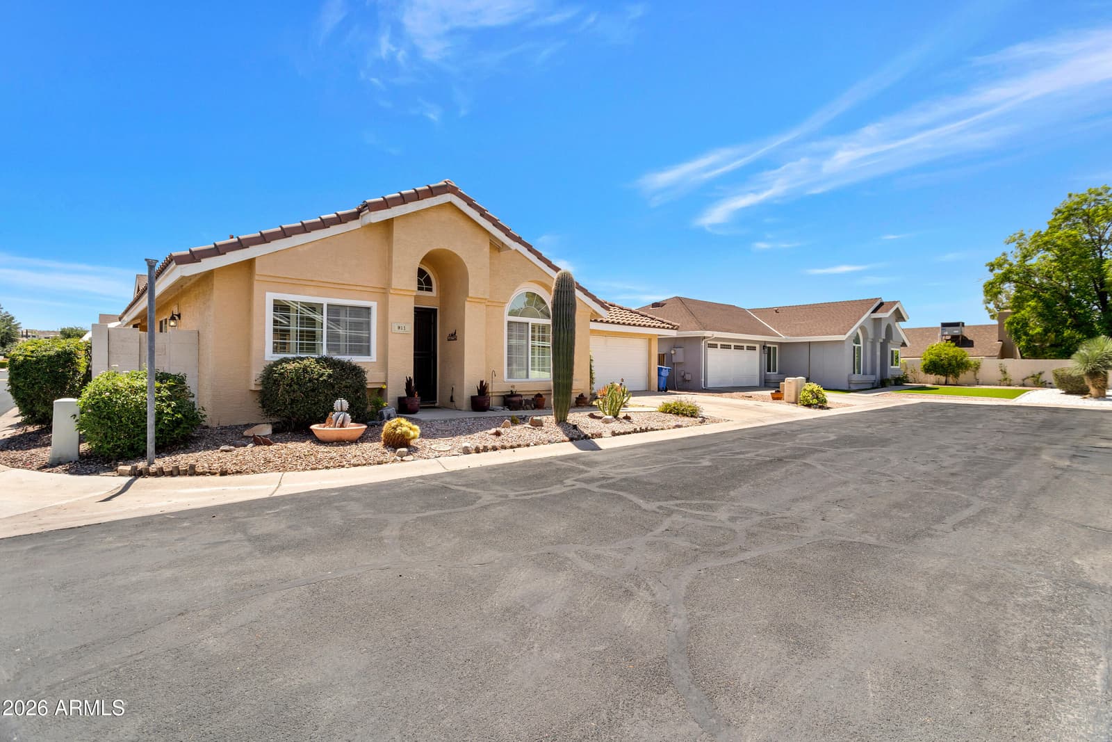 911 E ANNETTE Drive, Phoenix, AZ 85022 — photo 2 of 40