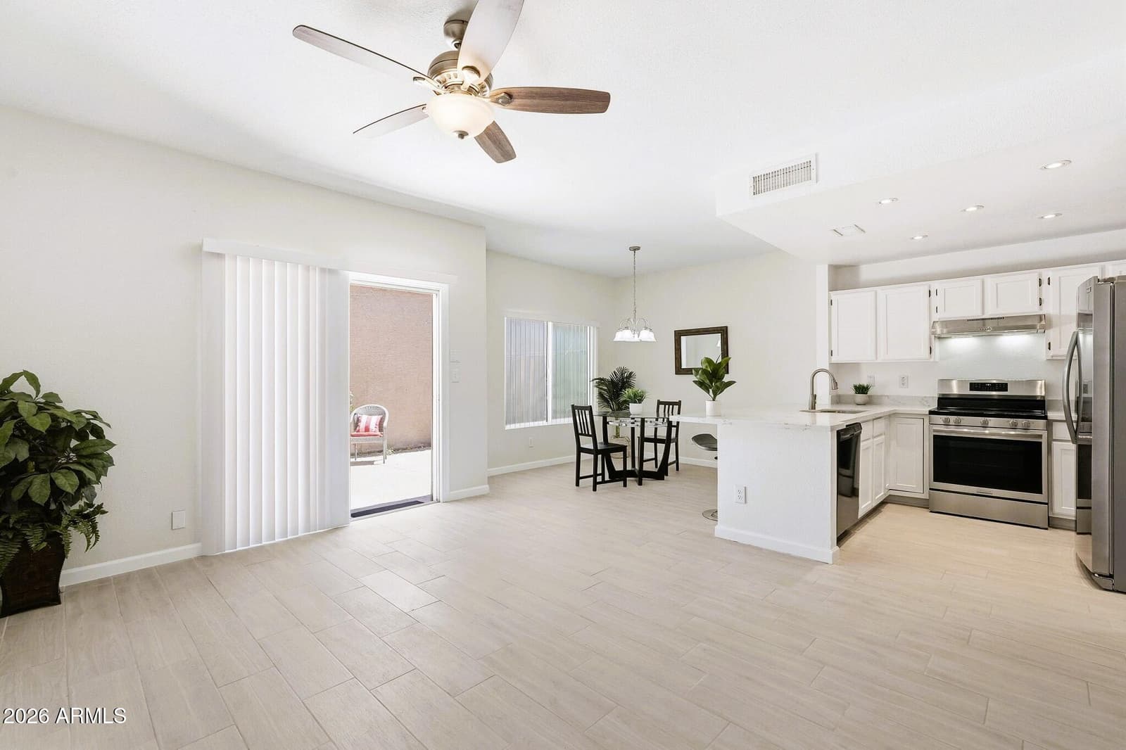 13833 S 40TH Street 1004, Phoenix, AZ 85044 — photo 29 of 33