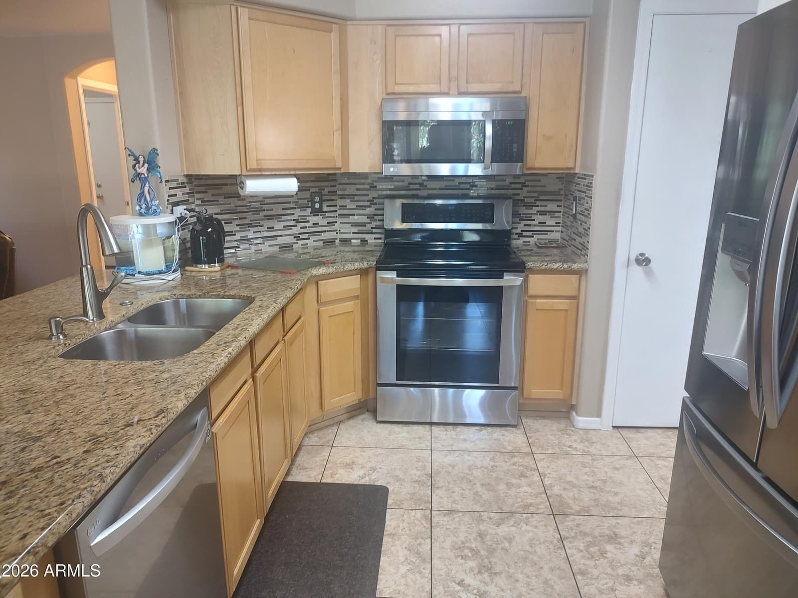 6510 W Chisum Trail, Phoenix, AZ 85083 — photo 8 of 31