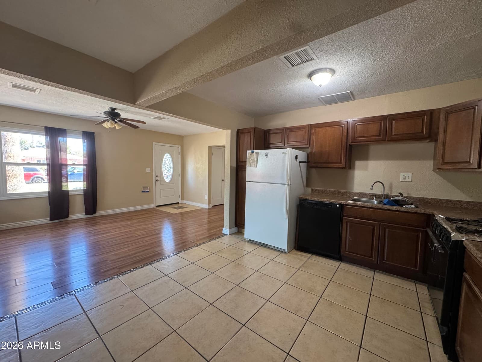 725 E 1st Street, Mesa, AZ 85203 — photo 9 of 26