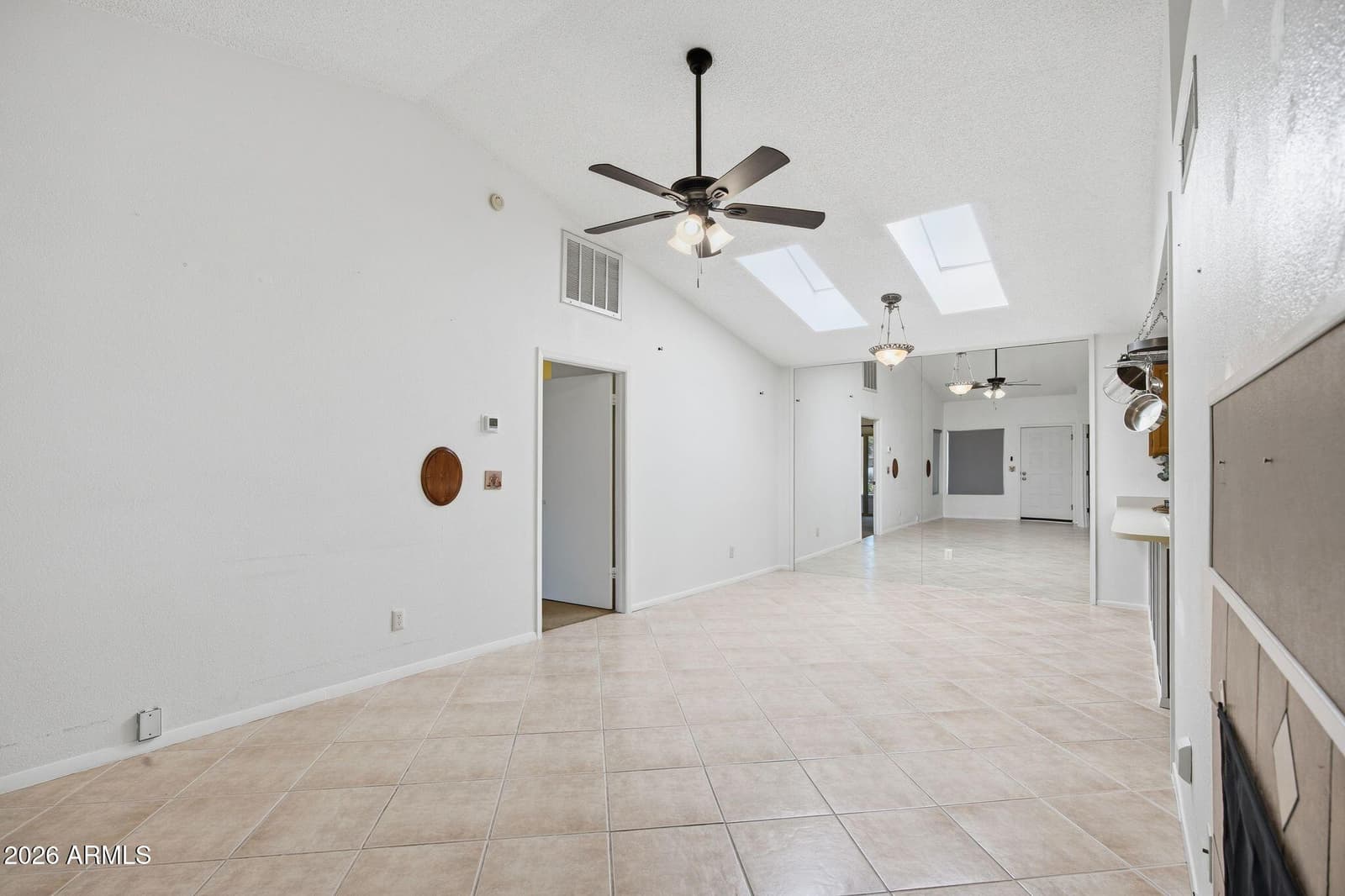 8140 N 107th Avenue 310, Peoria, AZ 85345 — photo 6 of 19