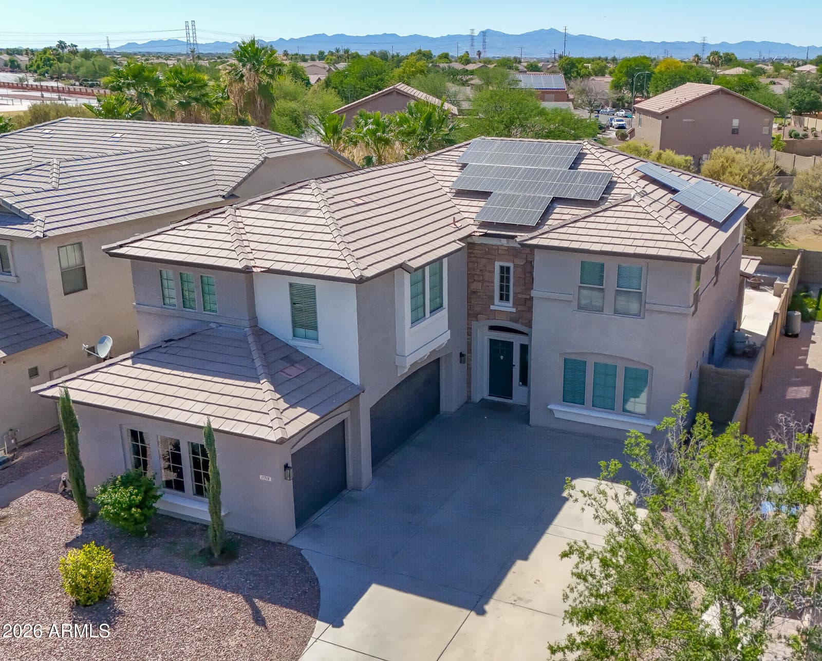 11718 W COCOPAH Street, Avondale, AZ 85323 — photo 3 of 39