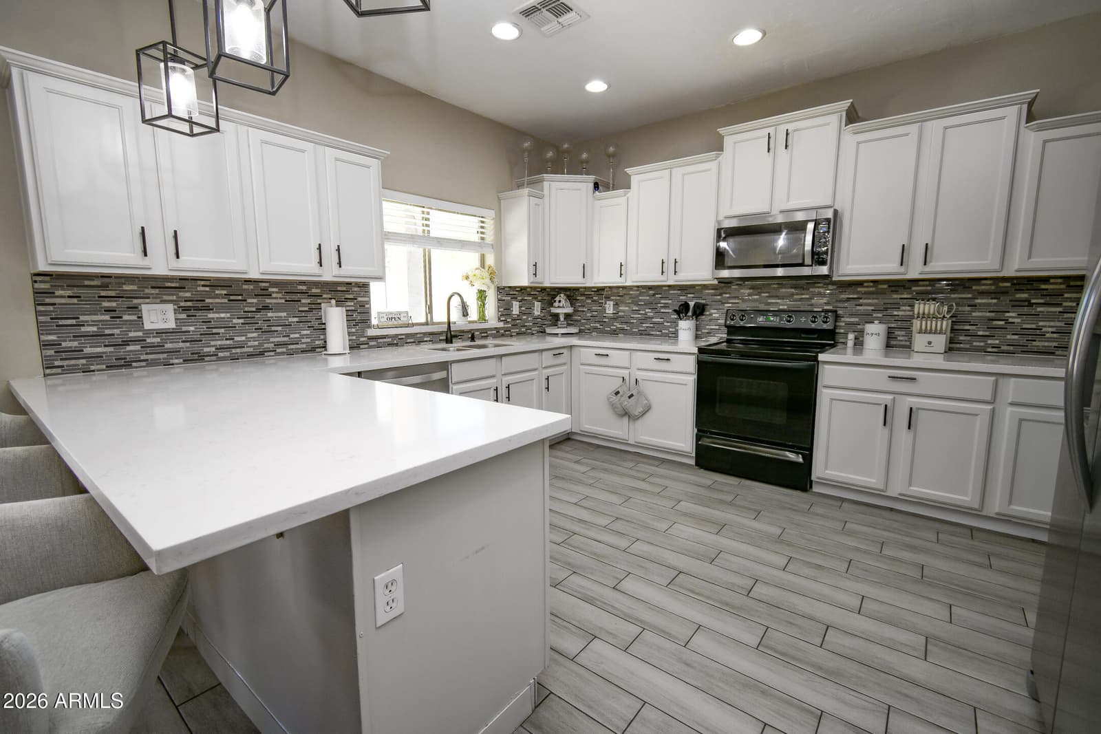 11718 W COCOPAH Street, Avondale, AZ 85323 — photo 9 of 39