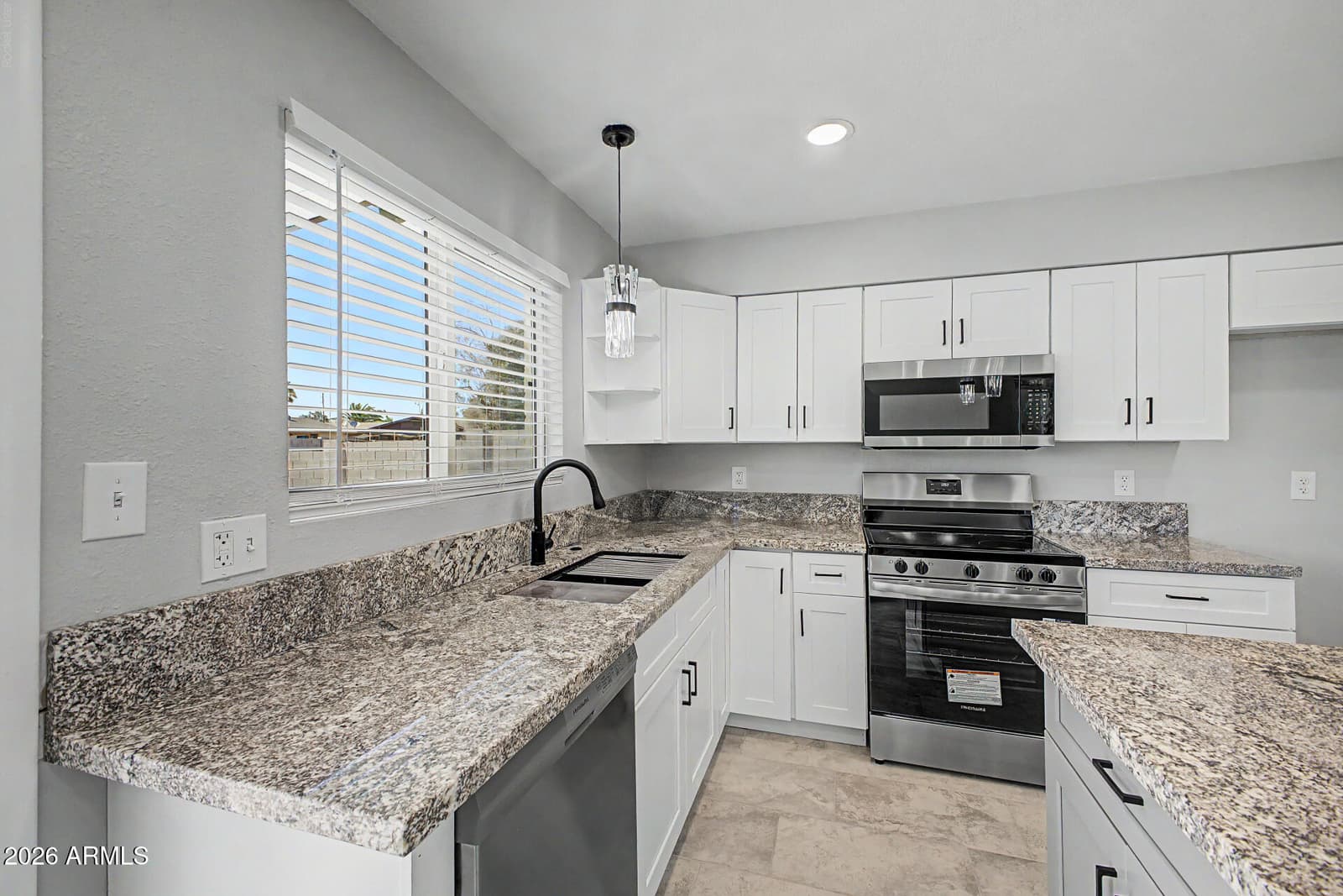17602 N 8TH Avenue, Phoenix, AZ 85023 — photo 13 of 33
