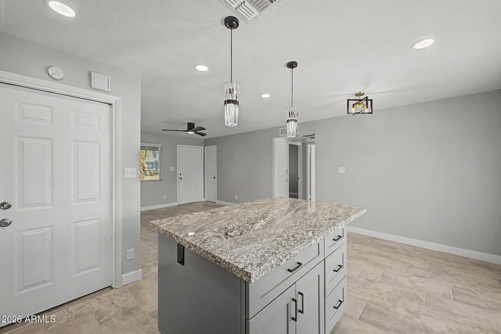 17602 N 8TH Avenue, Phoenix, AZ 85023 — photo 14 of 33