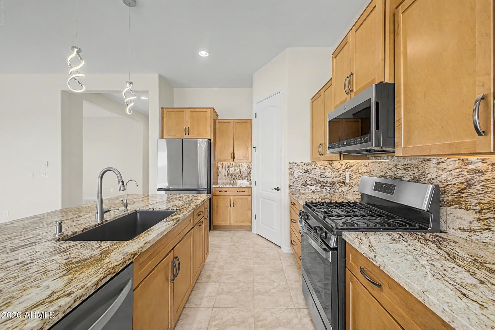 17895 W BROOKWOOD Drive, Goodyear, AZ 85338 — photo 4 of 19