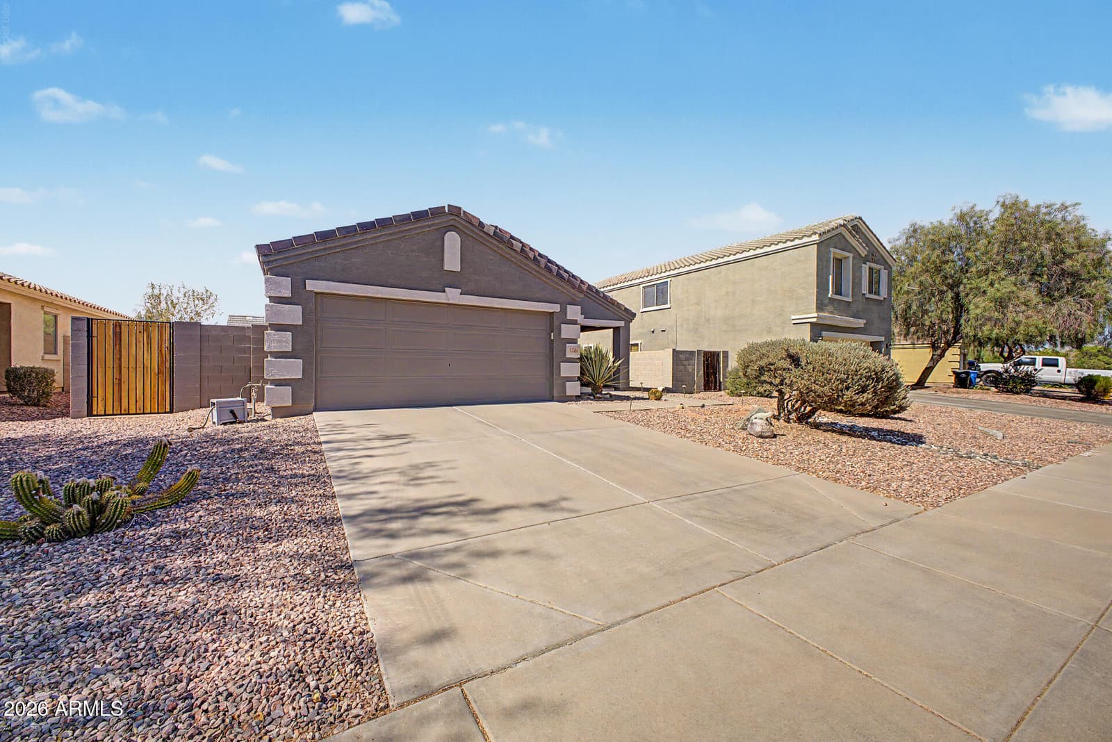 17564 W Calavar Road, Surprise, AZ 85388 — photo 2 of 28