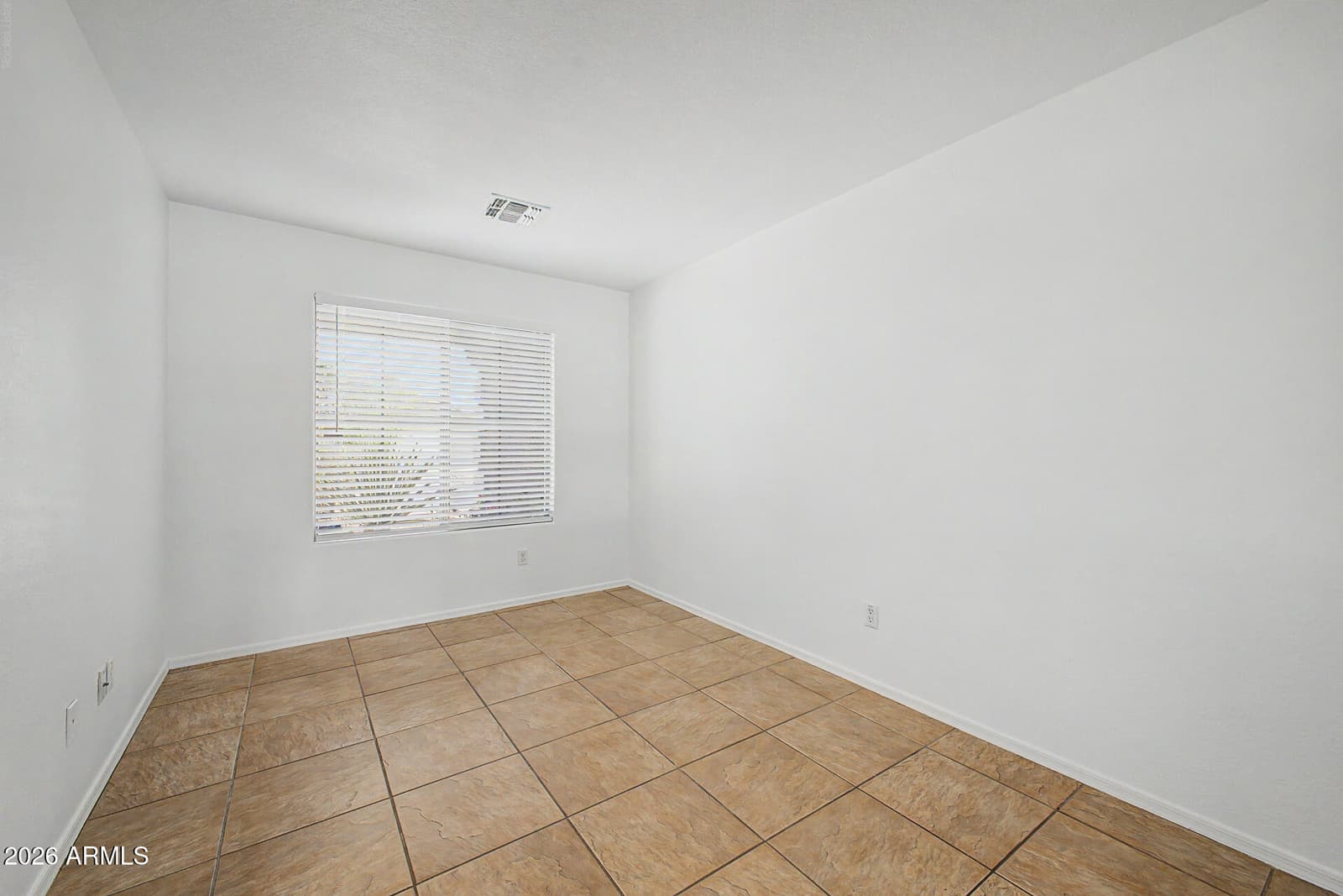 17564 W Calavar Road, Surprise, AZ 85388 — photo 8 of 28