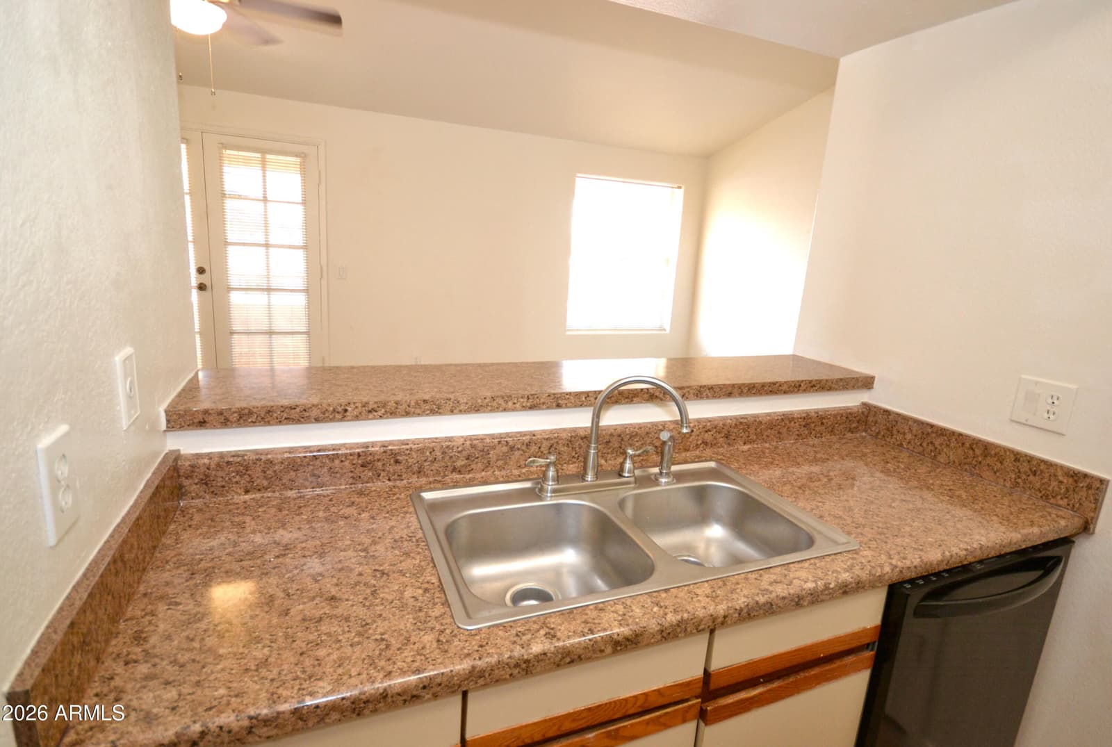 1333 E Morten Avenue 210, Phoenix, AZ 85020 — photo 18 of 32