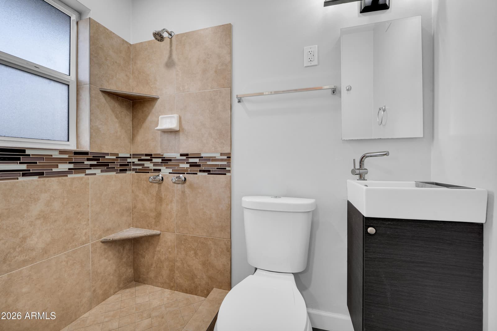 4702 E McKinley Street, Phoenix, AZ 85008 — photo 10 of 15