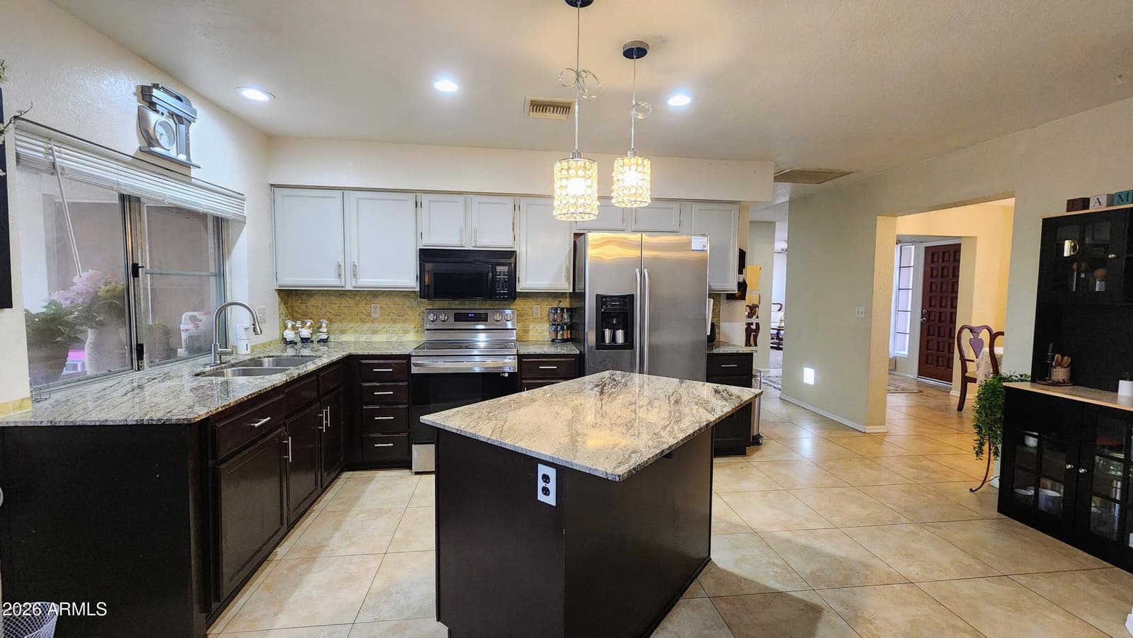 7425 W JENAN Drive, Peoria, AZ 85345 — photo 12 of 37