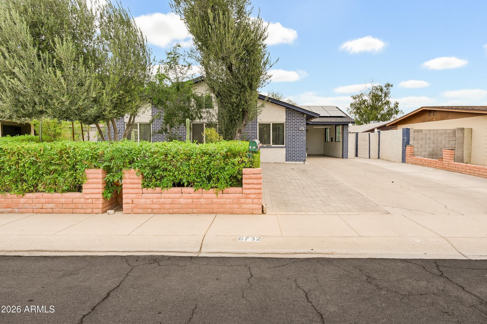 6732 W MEDLOCK Drive, Glendale, AZ 85303 — photo 6 of 62
