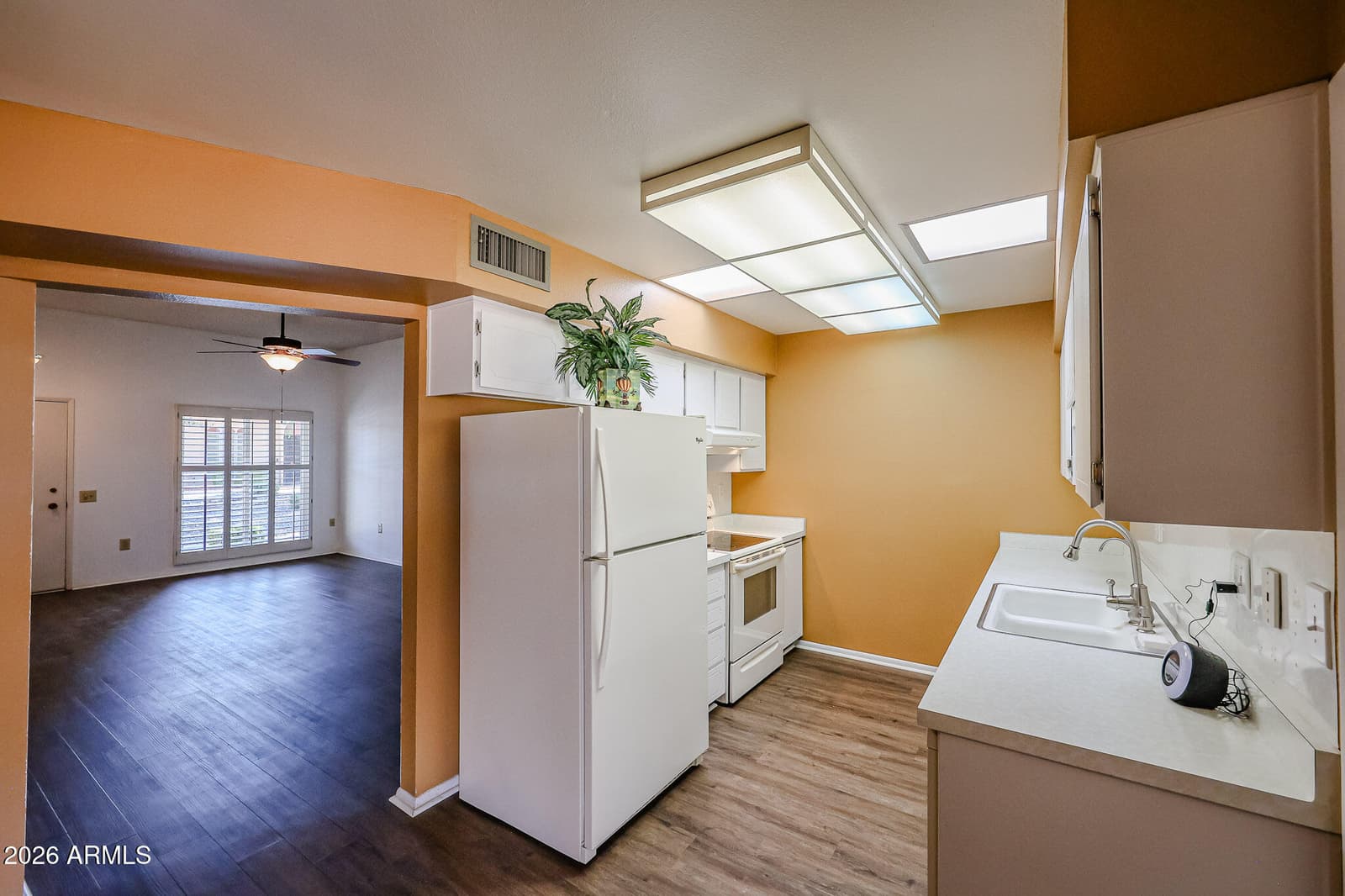 13071 N 100th Drive, Sun City, AZ 85351 — photo 13 of 41