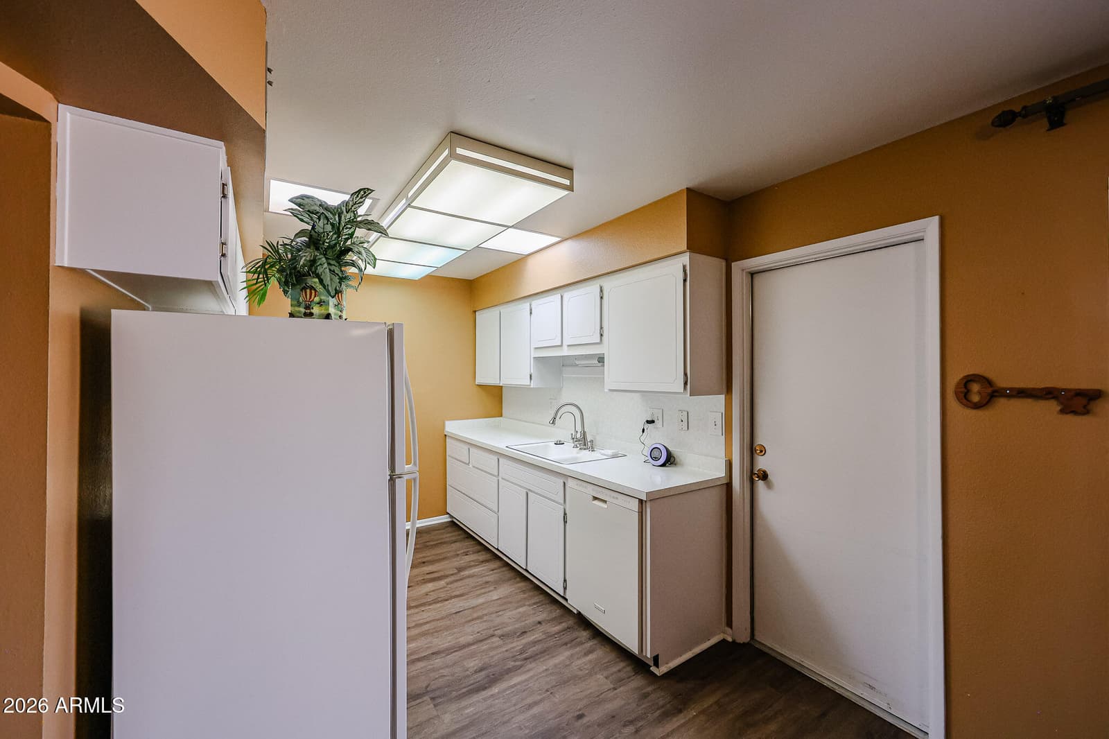 13071 N 100th Drive, Sun City, AZ 85351 — photo 3 of 41