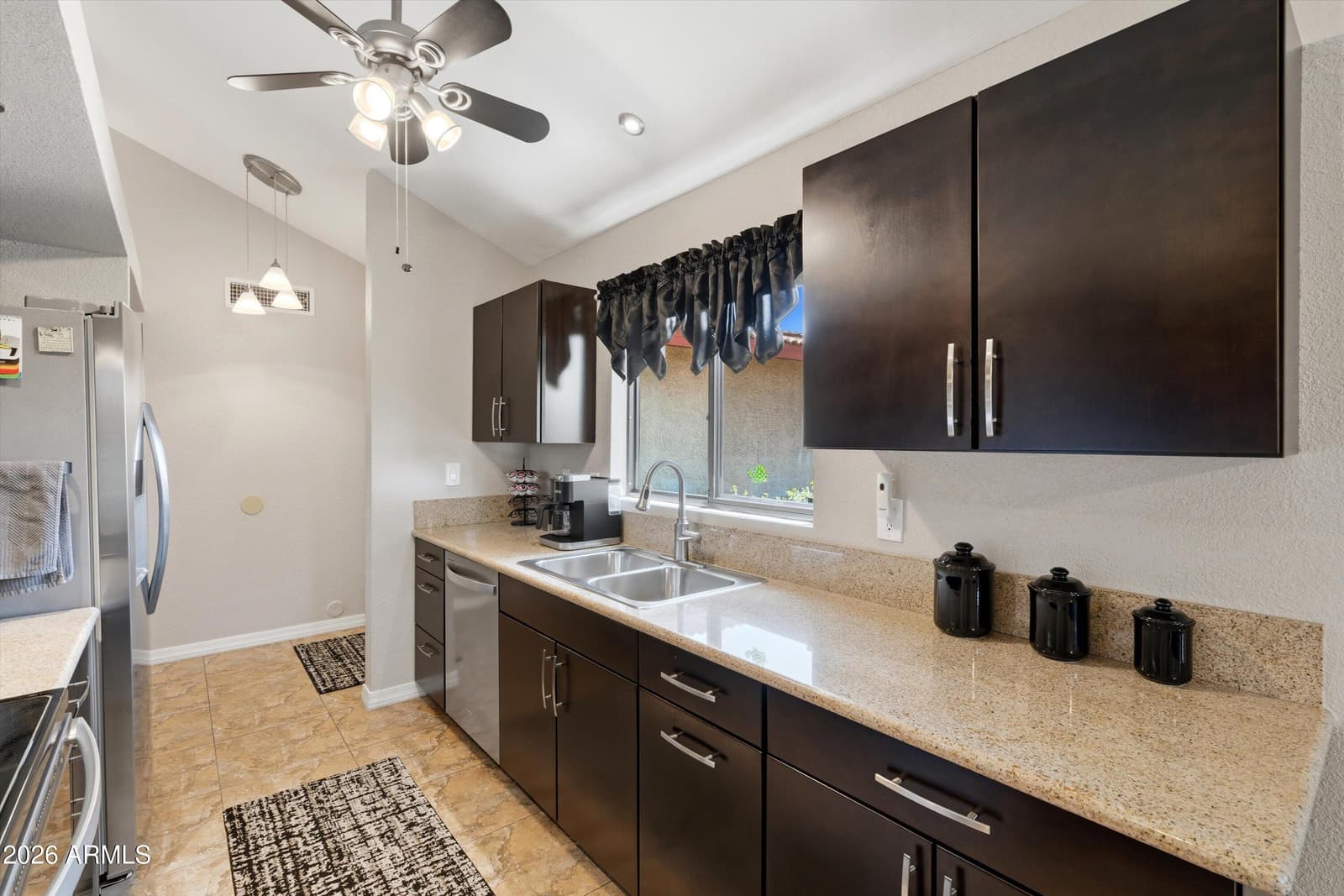 17243 N 16TH Street 2, Phoenix, AZ 85022 — photo 8 of 28