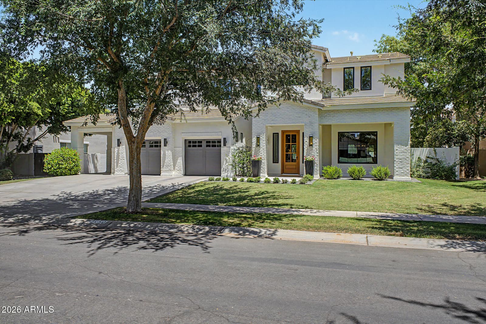 2950 E COMSTOCK Drive, Gilbert, AZ 85296 — photo 2 of 57