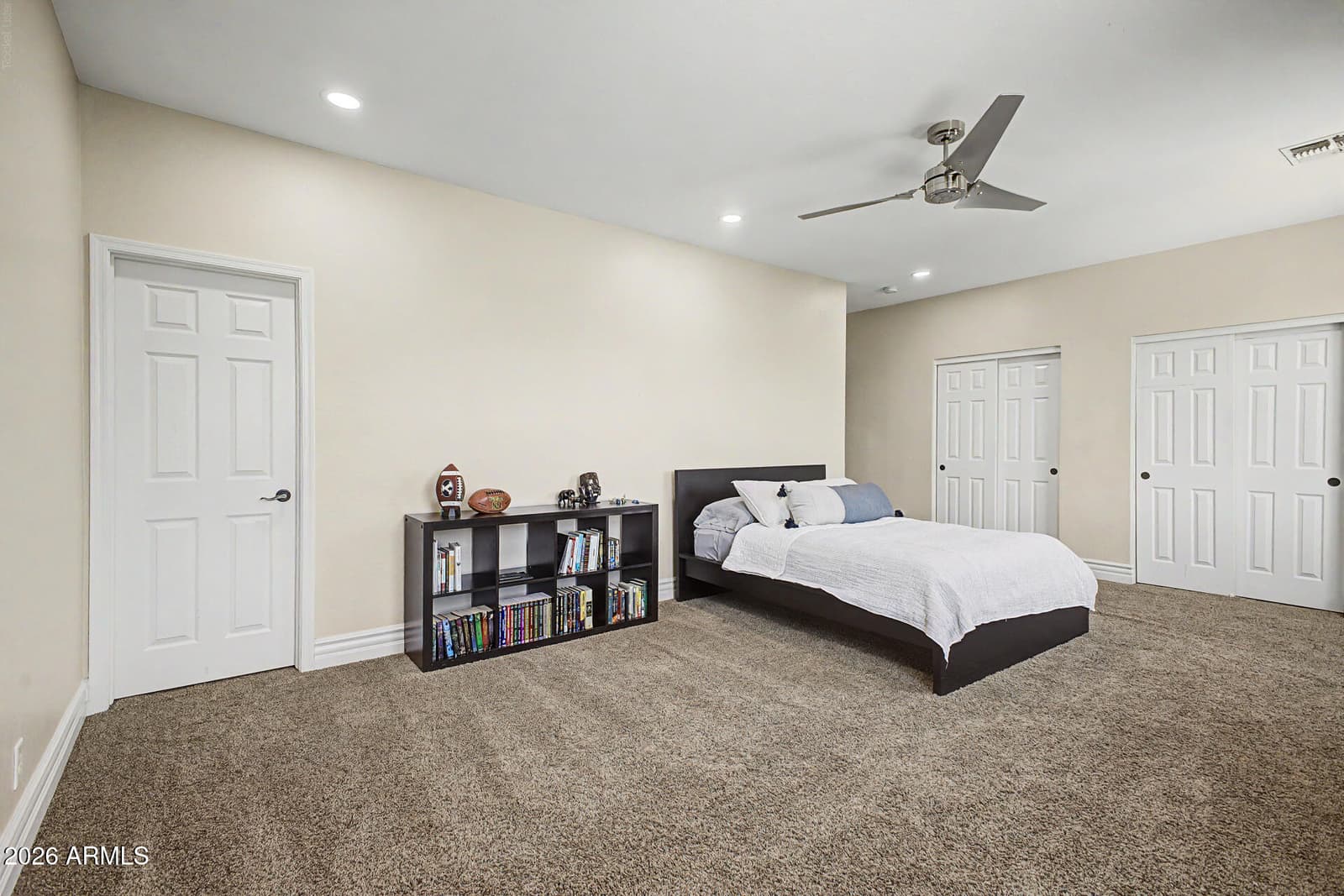 2950 E COMSTOCK Drive, Gilbert, AZ 85296 — photo 41 of 57