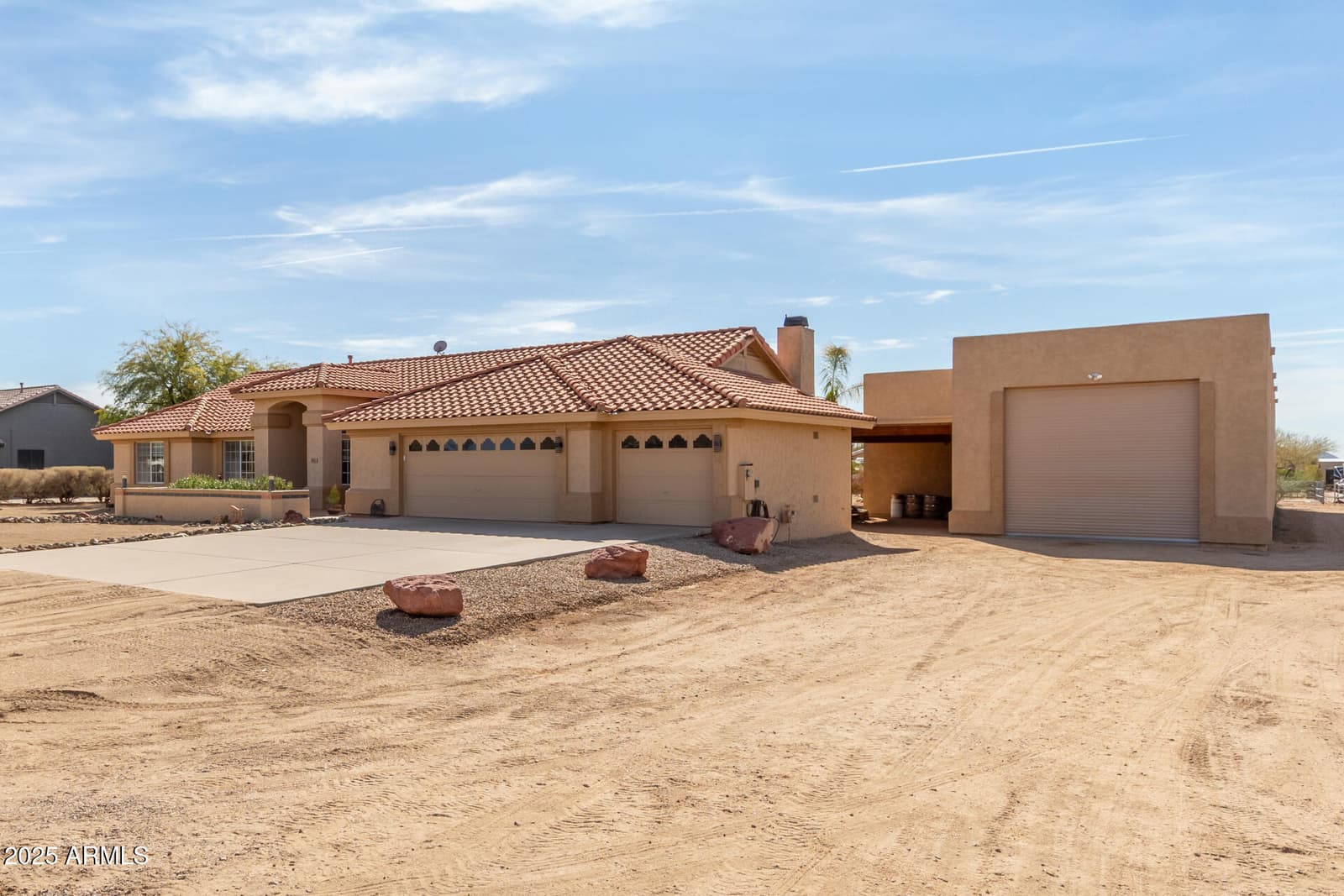 205 E IRVINE Road, Phoenix, AZ 85086 — photo 2 of 63