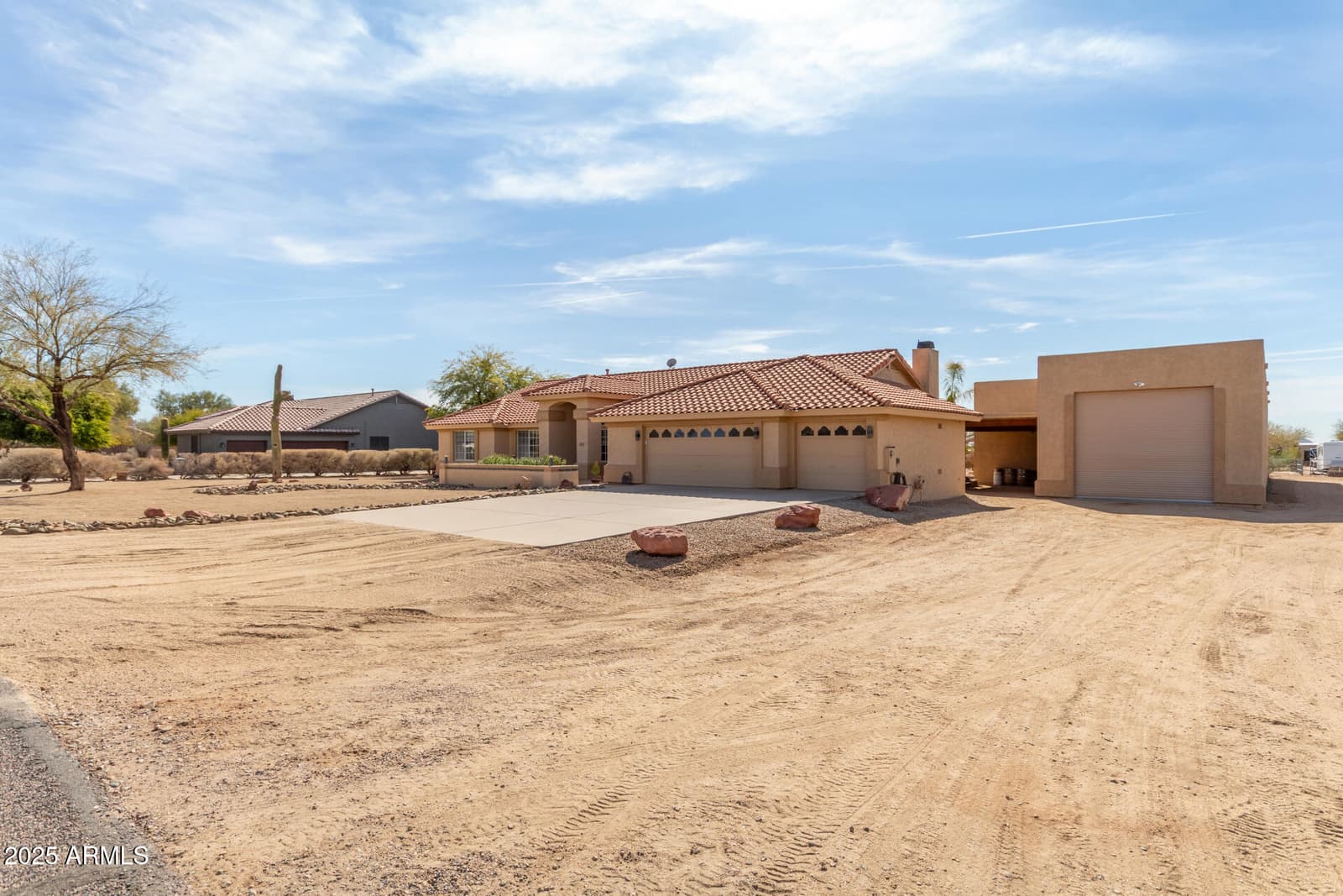 205 E IRVINE Road, Phoenix, AZ 85086 — photo 4 of 63
