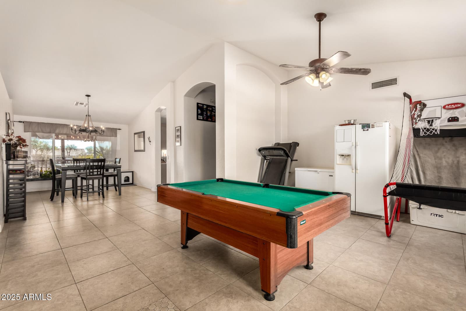 205 E IRVINE Road, Phoenix, AZ 85086 — photo 10 of 63