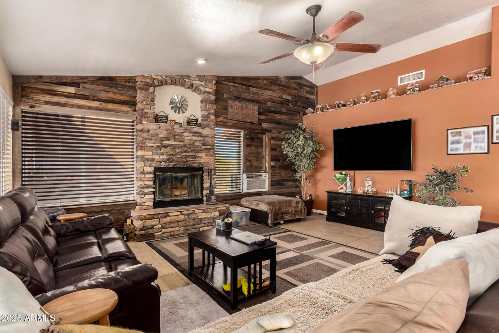 205 E IRVINE Road, Phoenix, AZ 85086 — photo 17 of 63