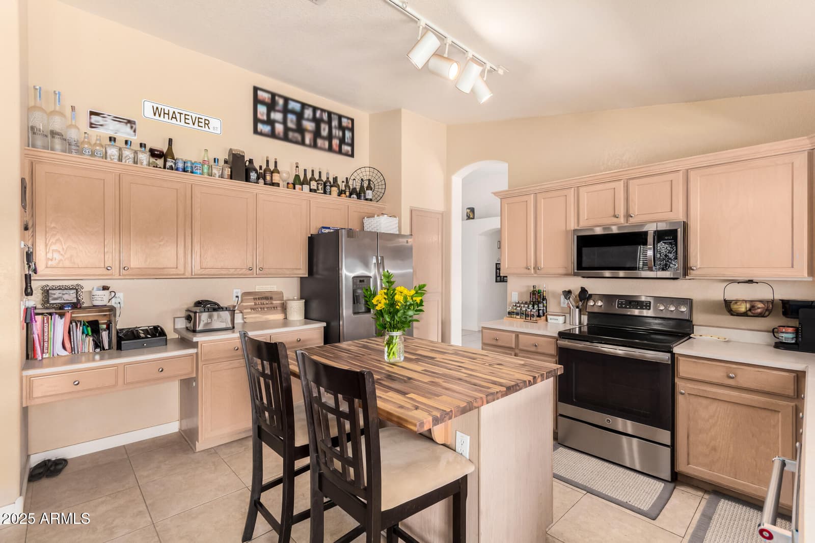 205 E IRVINE Road, Phoenix, AZ 85086 — photo 20 of 63