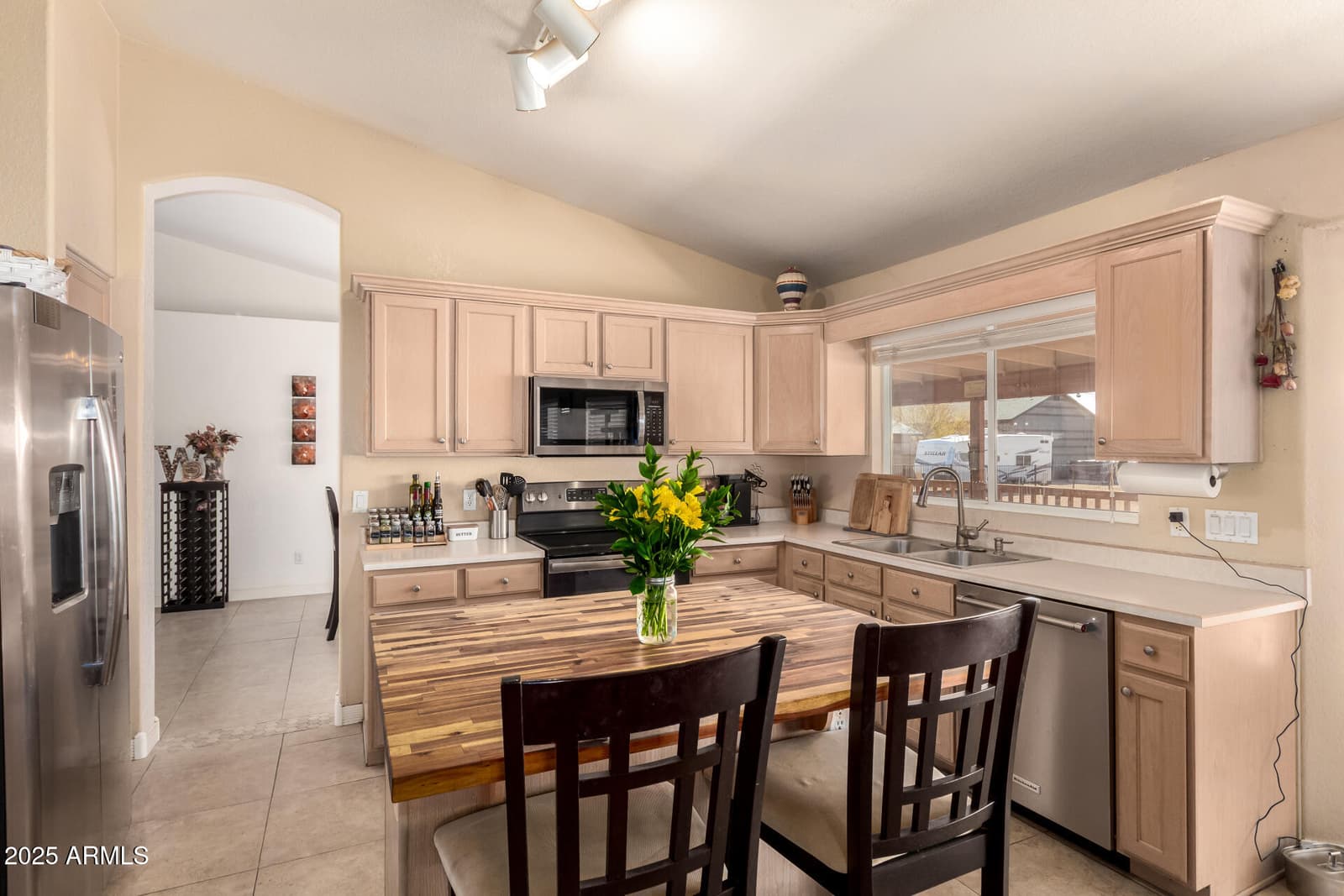205 E IRVINE Road, Phoenix, AZ 85086 — photo 22 of 63