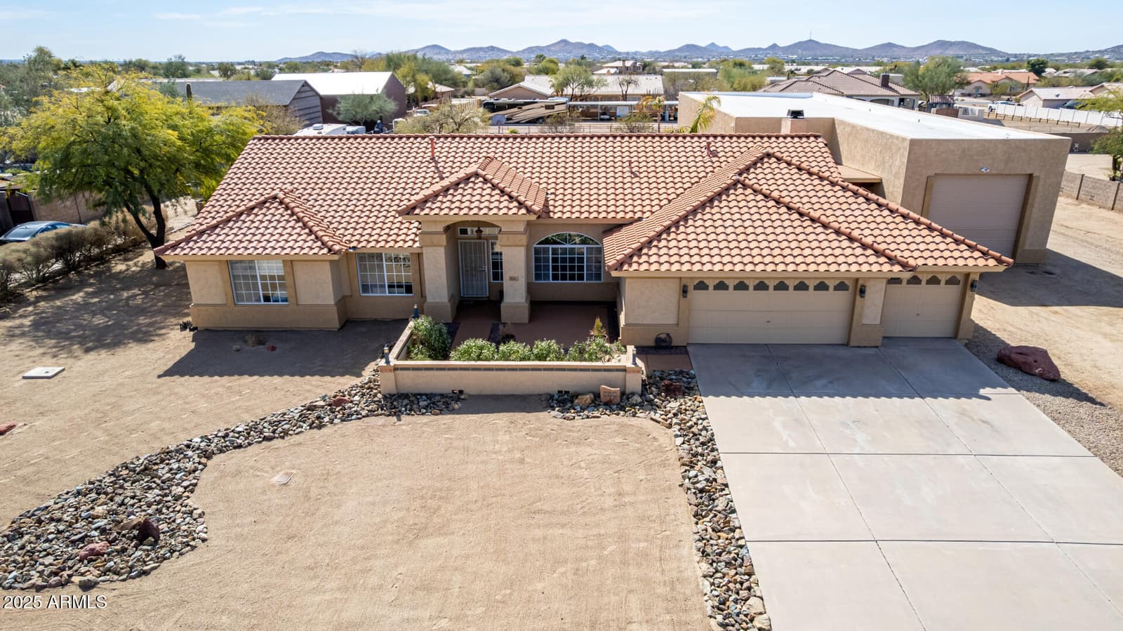 205 E IRVINE Road, Phoenix, AZ 85086 — photo 48 of 63