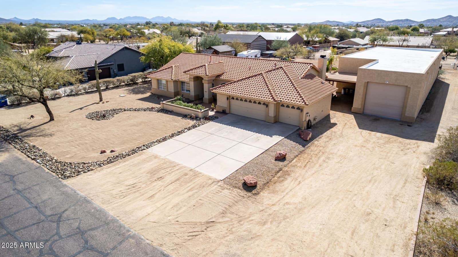205 E IRVINE Road, Phoenix, AZ 85086 — photo 50 of 63