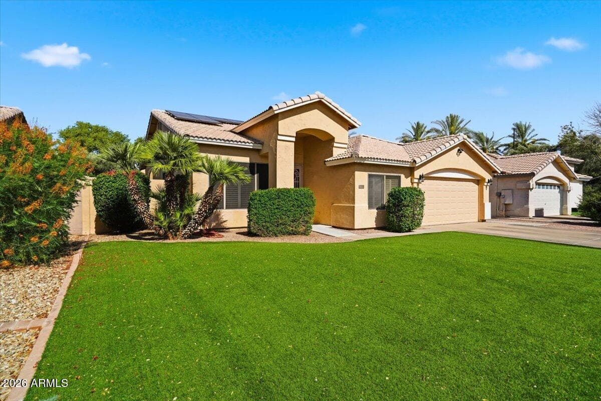 729 N Ocotillo Lane, Gilbert, AZ 85233 — photo 4 of 54