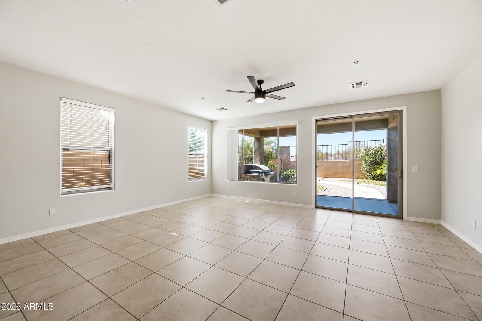 9114 W White Feather Lane, Peoria, AZ 85383 — photo 9 of 39